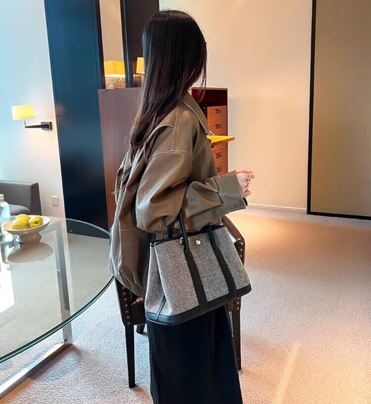 ネゴンダ ウール製ハンドバッグ 30cm 黒 グレー 茶