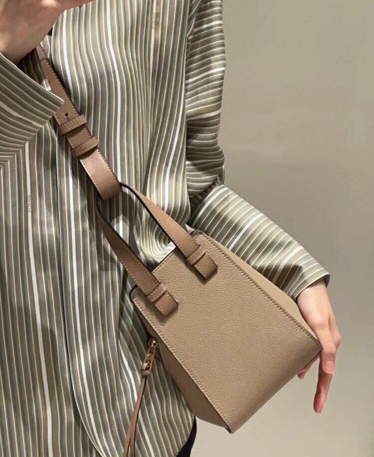 本革ハンドバッグ Mサイズ エトゥープ グレー レディース