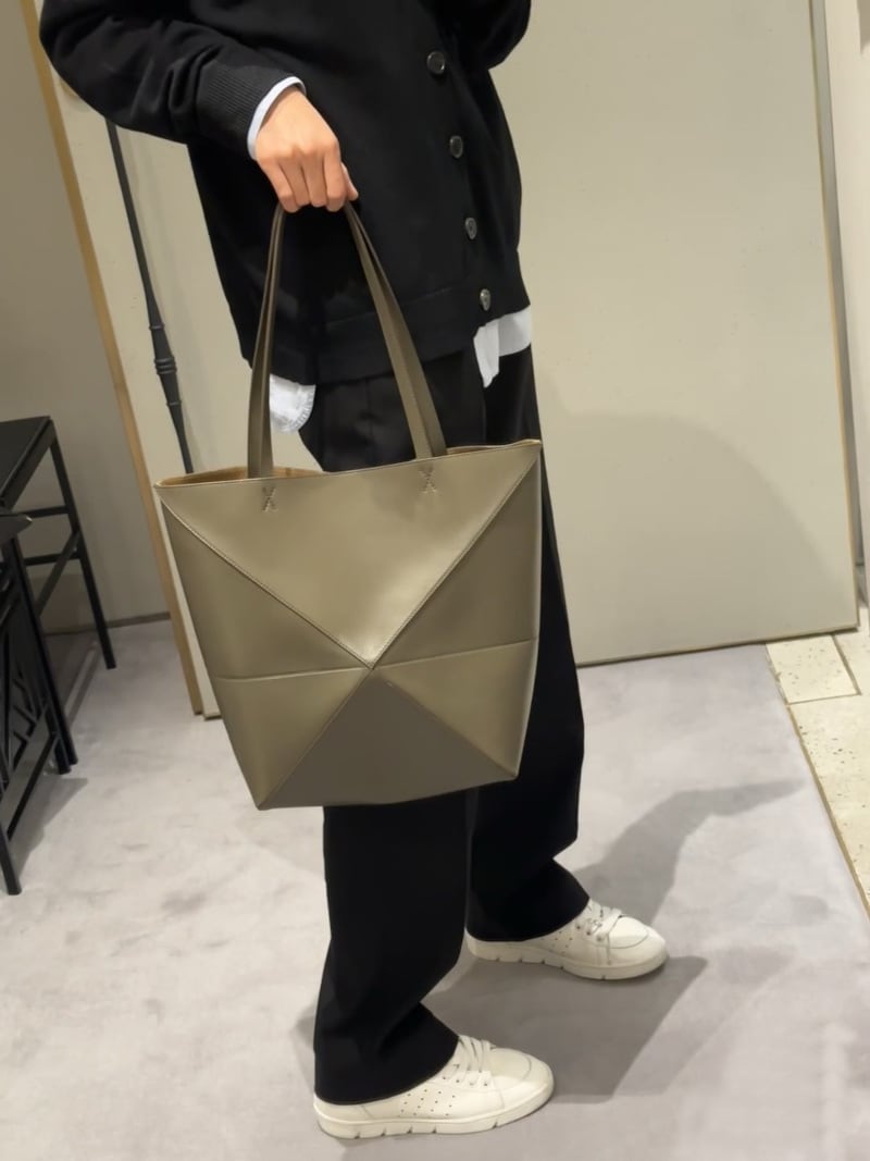 本革トートバッグ 黒 モスグリーン レディース