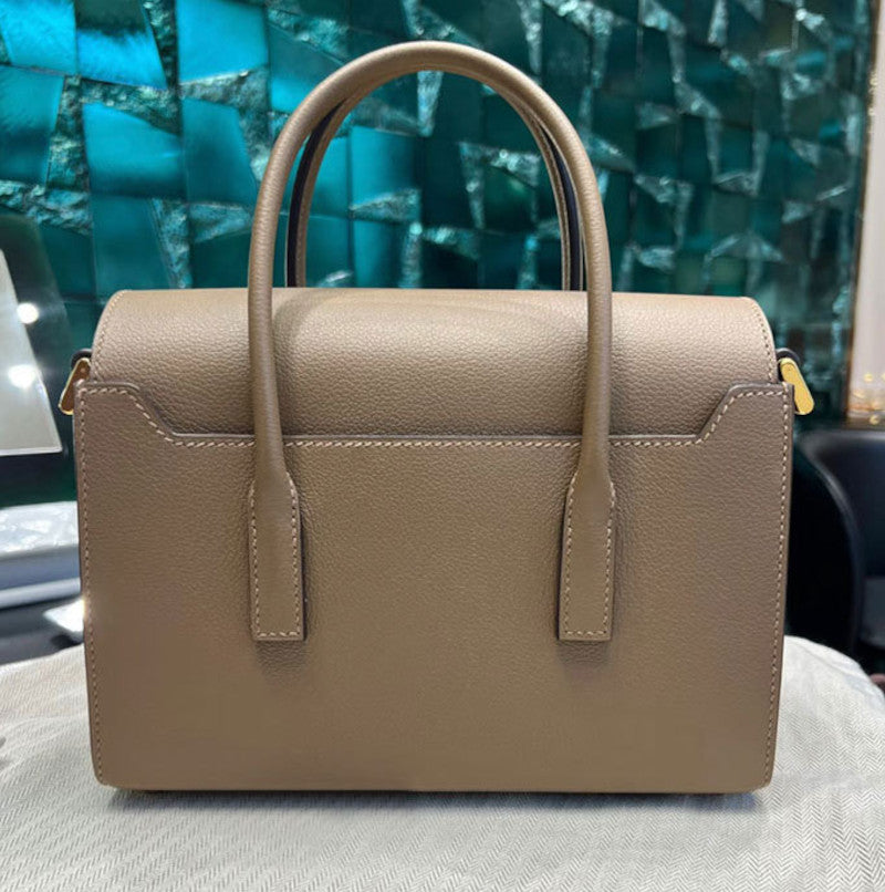 本革ショルダーバッグ 鍵付きバッグ ブガッティバッグ 黒 ゴールド エトゥープ グレー