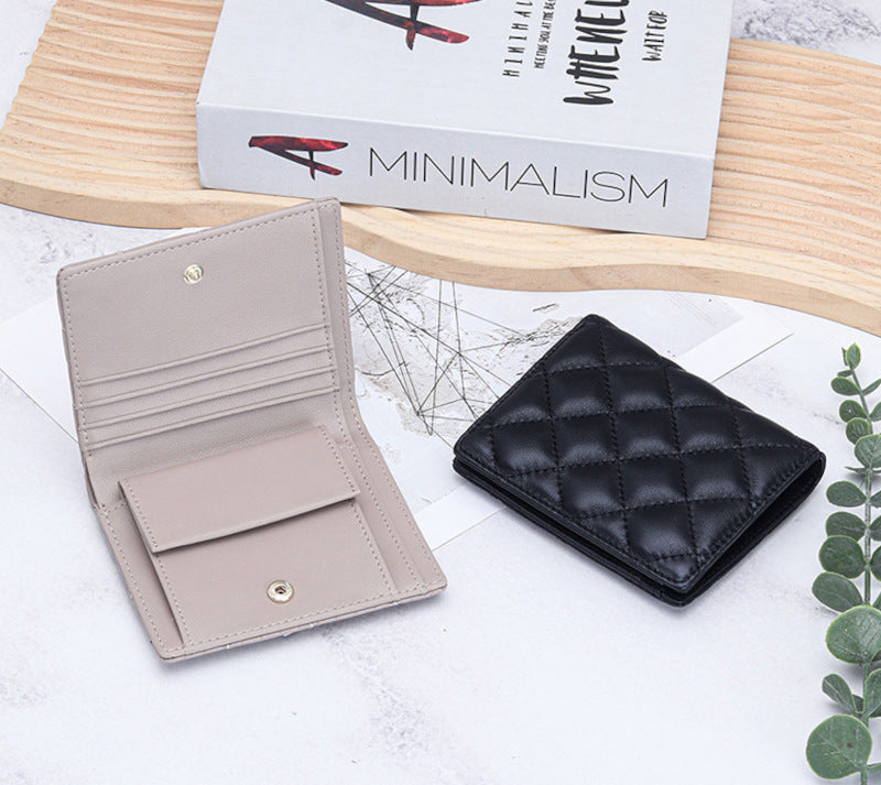 羊革財布 ラムスキン財布 本革二つ折り財布 黒 ピンク ベージュ マトラッセ