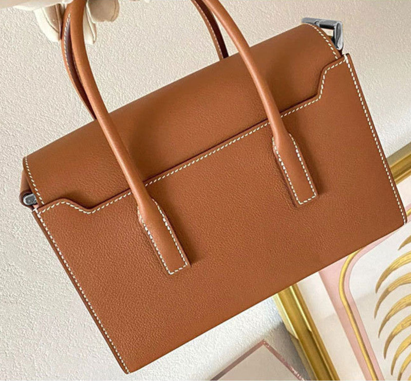 本革ショルダーバッグ 鍵付きバッグ ブガッティバッグ 黒 ゴールド エトゥープ グレー