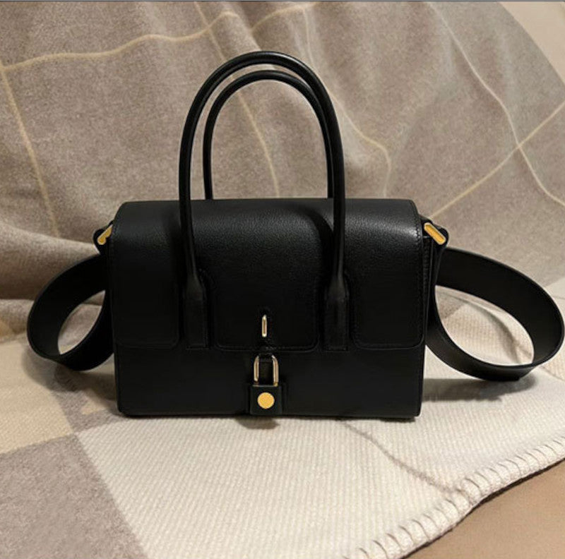 本革ショルダーバッグ 鍵付きバッグ ブガッティバッグ 黒 ゴールド エトゥープ グレー