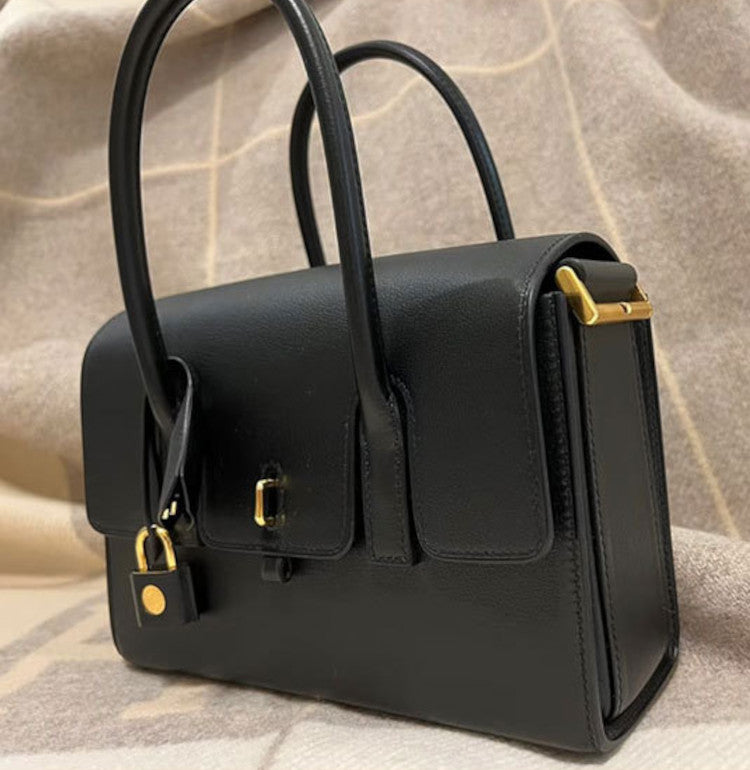 本革ショルダーバッグ 鍵付きバッグ ブガッティバッグ 黒 ゴールド エトゥープ グレー