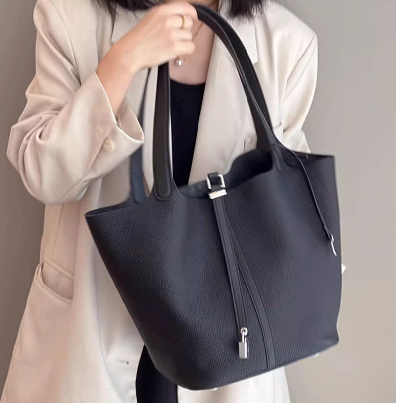 キューブバッグ 本革  ショルダーバッグ レディース エトゥープ バイカラー