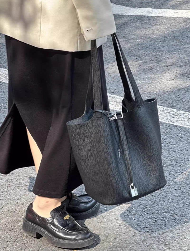 キューブバッグ 本革  ショルダーバッグ レディース エトゥープ バイカラー