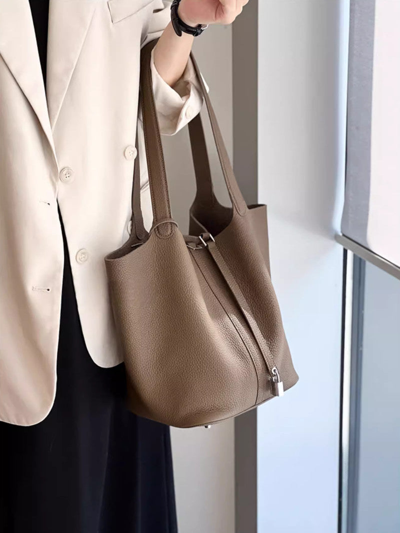 キューブバッグ 本革  ショルダーバッグ レディース エトゥープ バイカラー